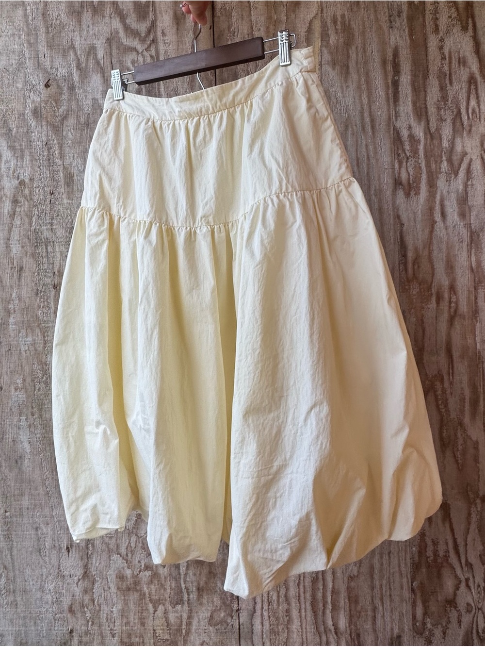 Elle Grey | size large Light cream/yellow Cotton Balloon Midi Skirt like new
